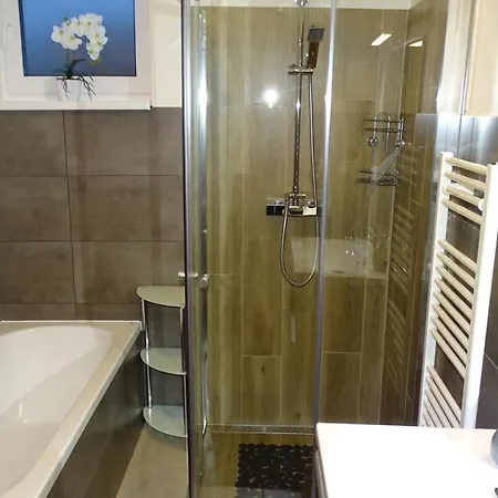 Holiday home Jenny *